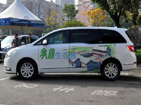 华安户外车贴喷绘如何保持效果?