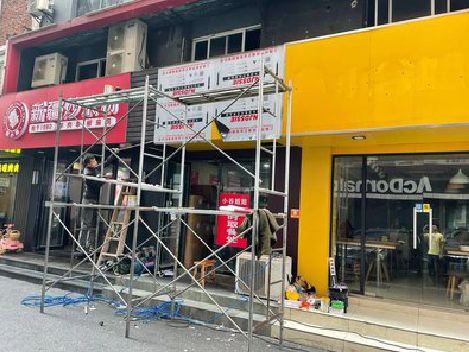 华安制作广告招牌如何避免它发黄？